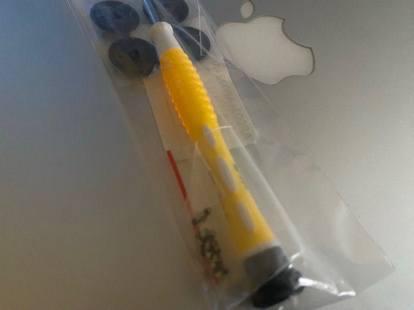 Apple MacBook Retina A1425 A1398 A1502 komplet śrubek gumki śrubokręt