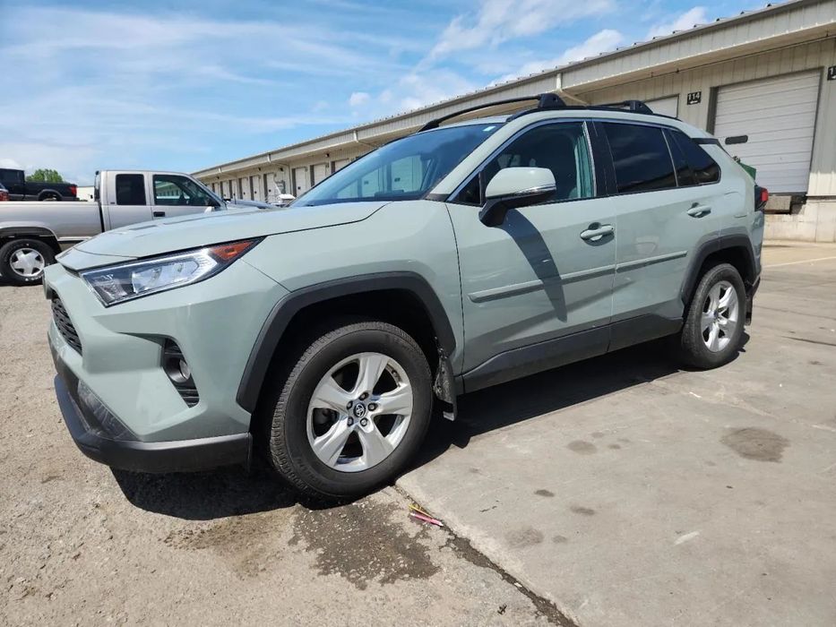 Toyota RAV4 Popularny Suv w drodze do Polski