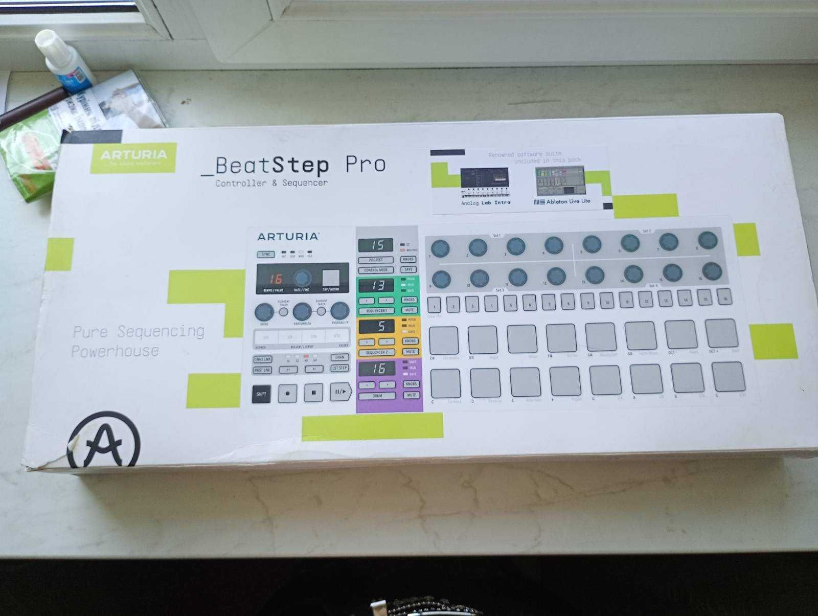 Сиквенсор контролер Arturia beatstep pro