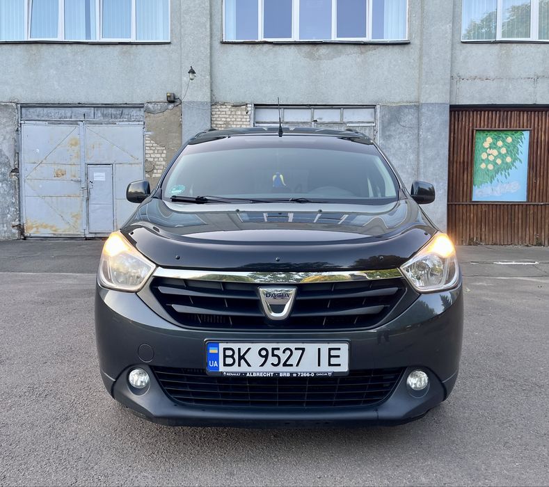 Dacia Lodgy 2012