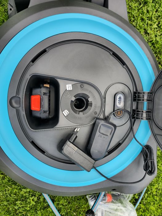 Beben samozwijający wąż ogrodowy Gardena Rollup Powerroll 40m na bater