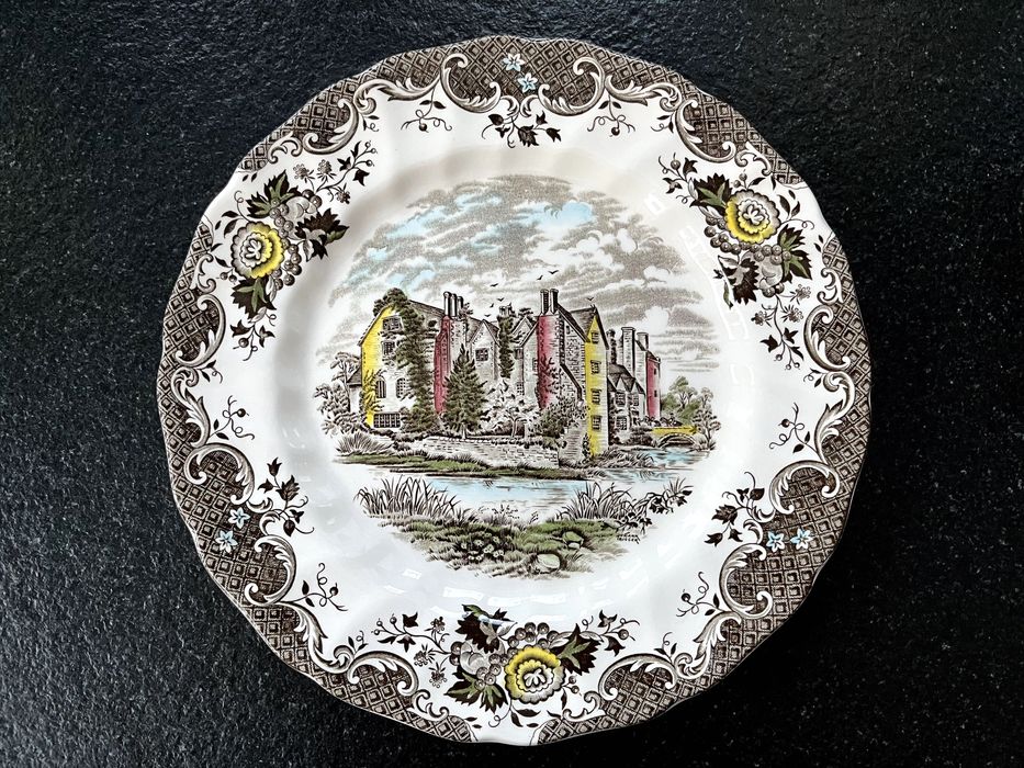 Talerz Porcelana angielska Romantic England Johnson Brothers 25 cm