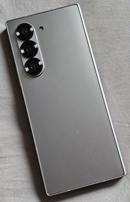 Samsung Galaxy Z Fold6 Atrapa