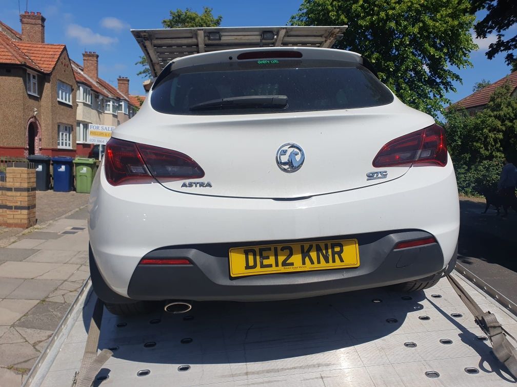 Opel Astra J GTC maska zderzak błotnik drzwi z40r