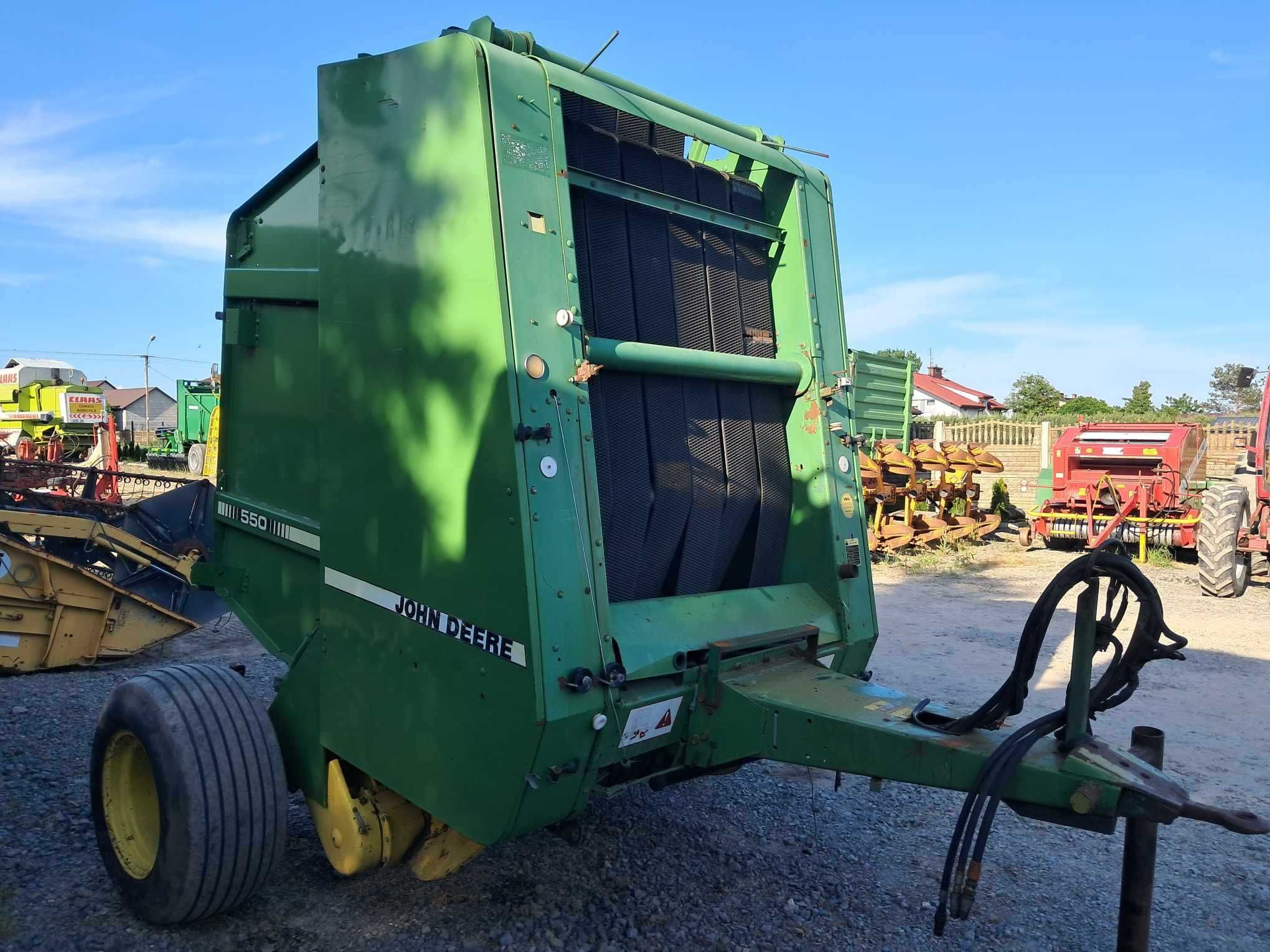 Prasa John Deere 550 w oryginale świeżo sprowadzona pasowa zadbana