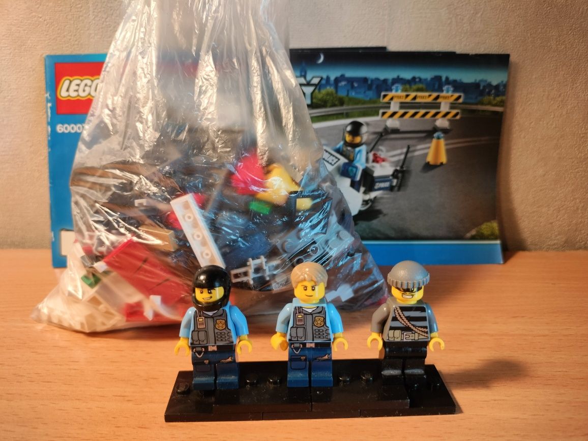 LEGO city 60007.