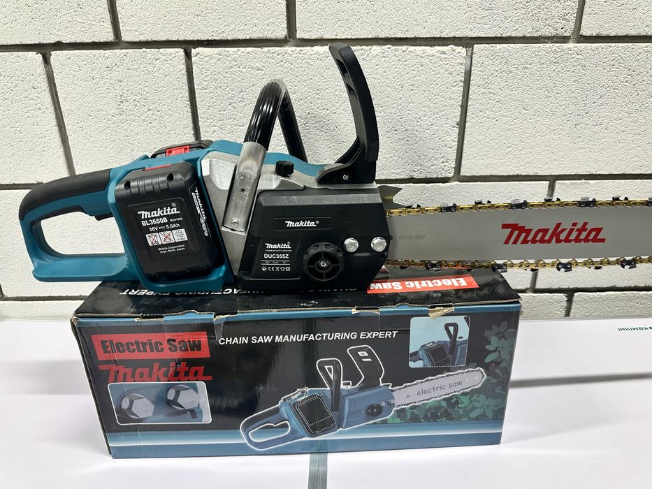 Акумуляторна пила Makita DUC 355z 36v5.0aH