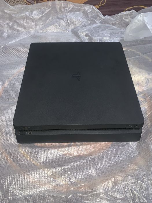 PlayStation 4 Slim - 1 TB | Excelente Estado