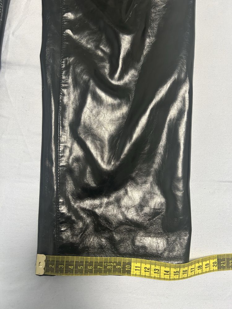 Spodnie lateksowe skórzane H&M lateks skóra 40