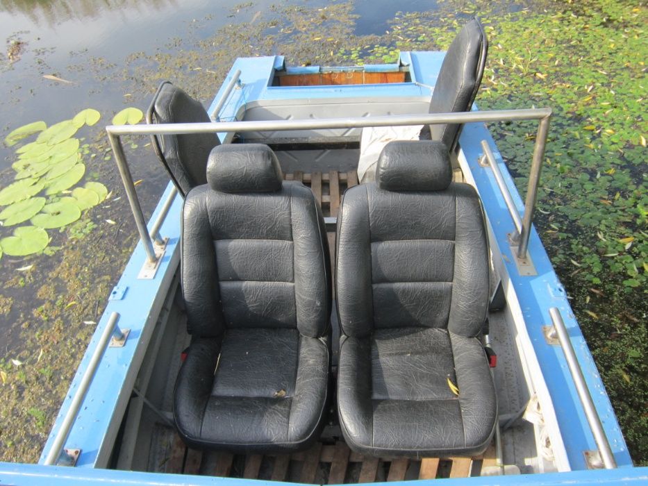 Продам лодку с мотором