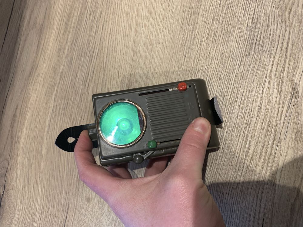 Latarka wojskowa VMP 888 z 1962 roku