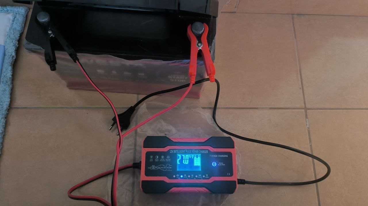 Зарядка для автомобильного аккумулятора 12V 12A