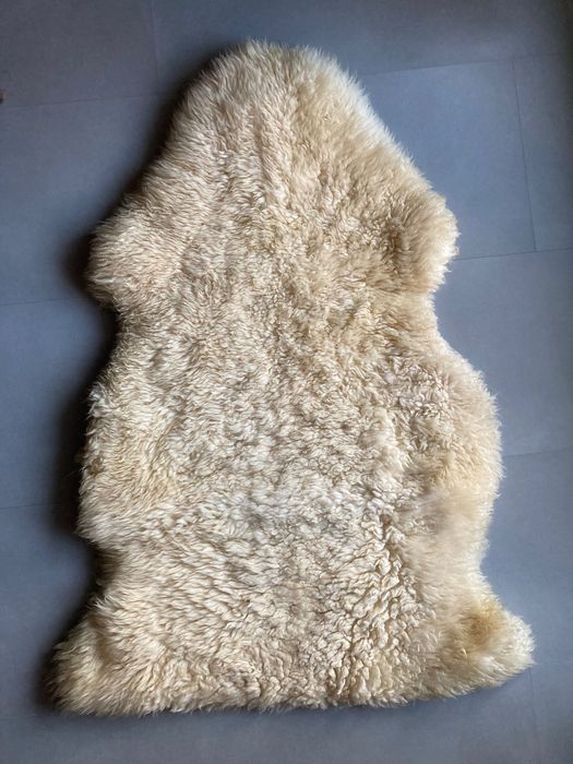 Ikea ullerslev naturalna skóra owcza dywanik