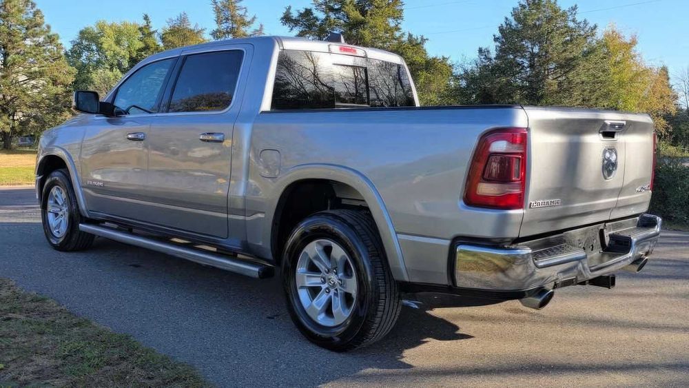 RAM 1500 Laramie      2020