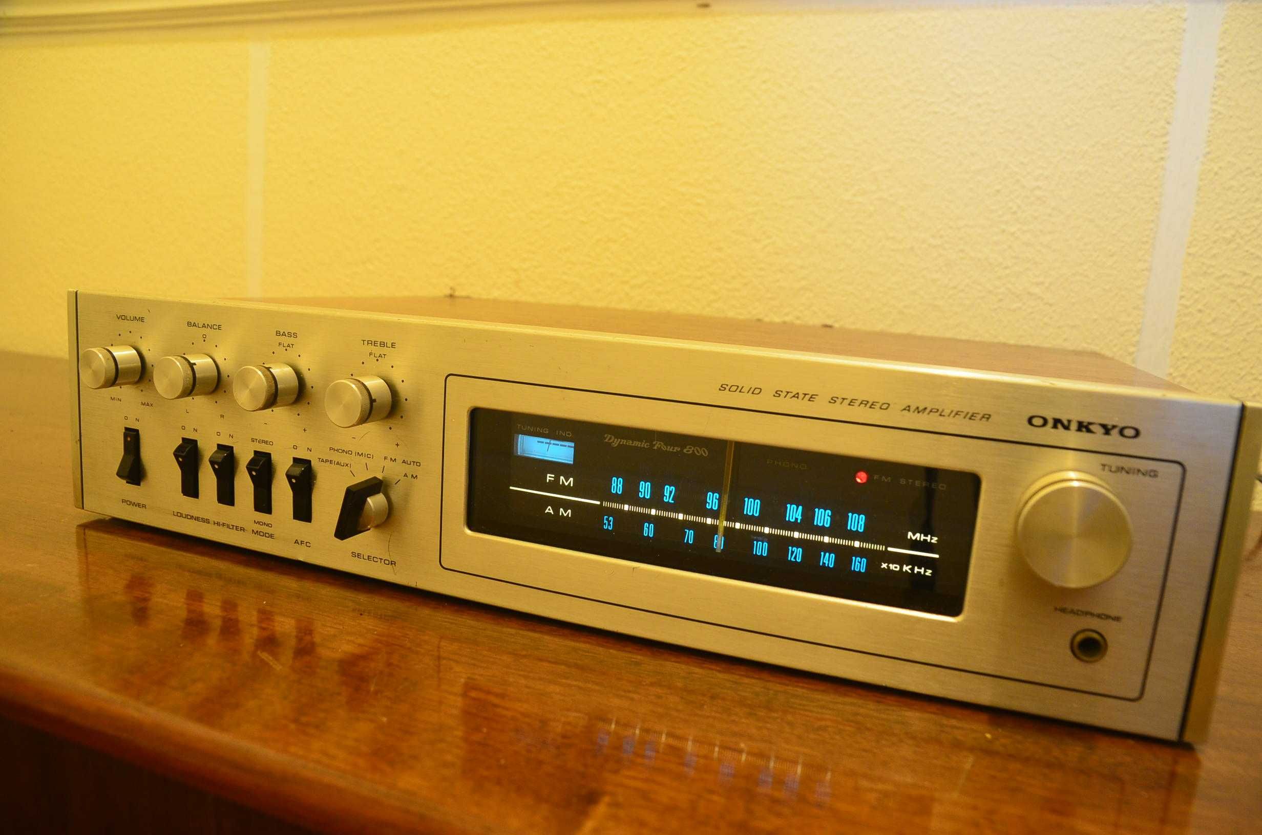 Amplificador/ Receiver Onkyo Dynamic Four 800