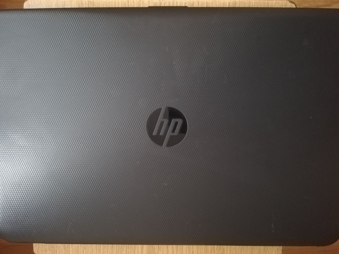 Sprzedam Laptop HP 250