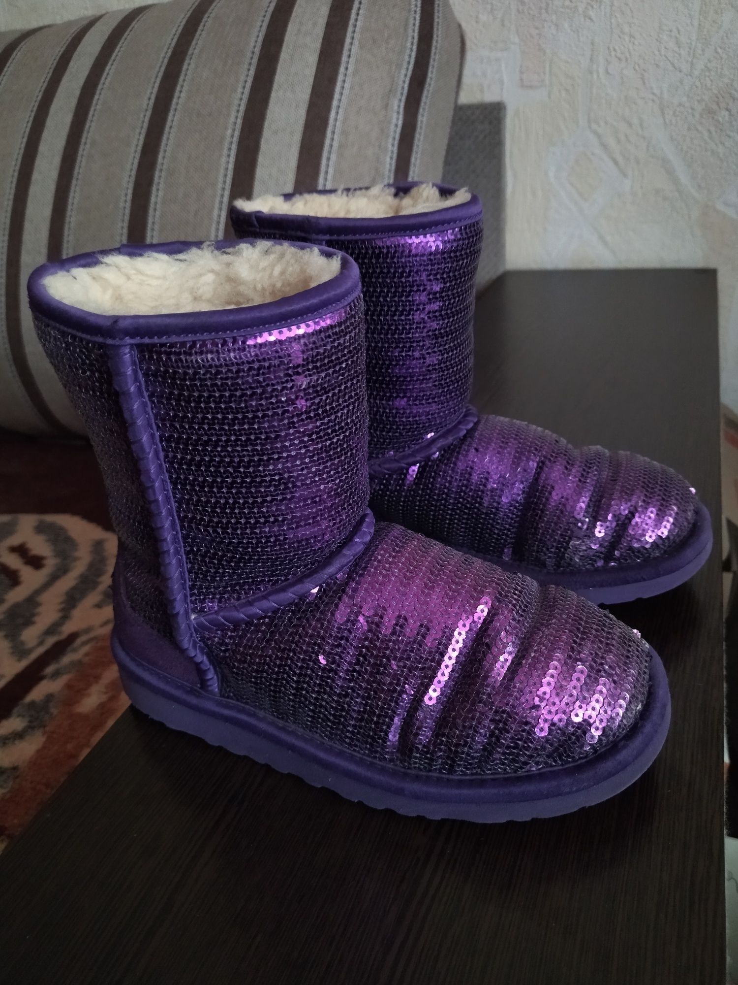 UGG для дівчинки, розмір 30 (19см устілка)