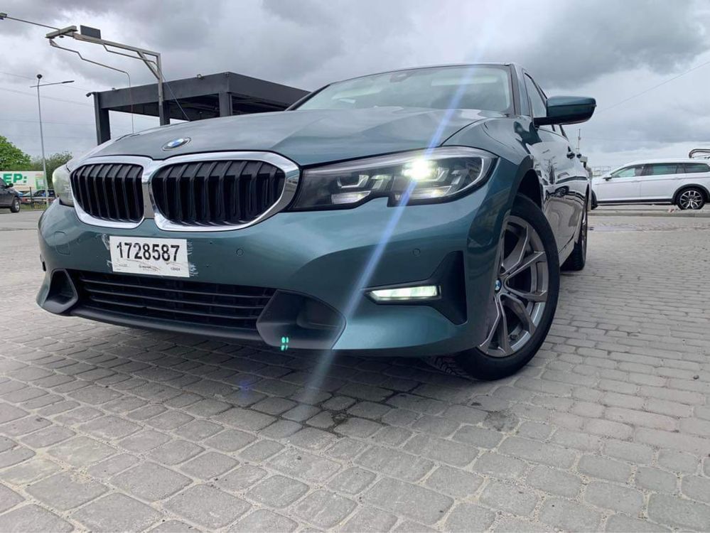 Продам BMW 3 Series 2020