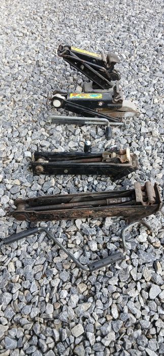 Lewarek , podnosnik samochodowy