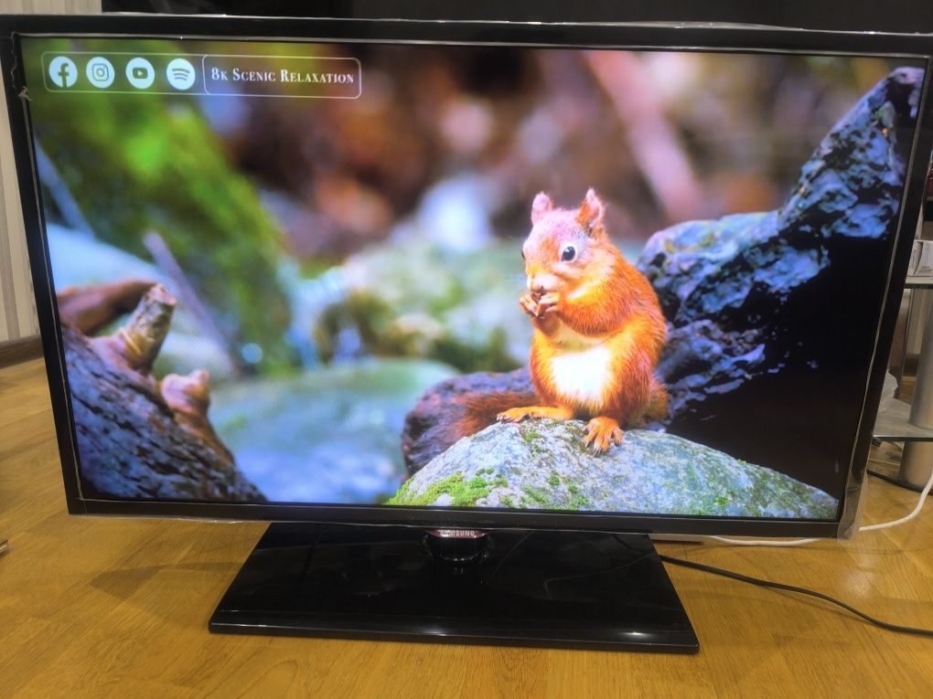 Samsung 32" smart TV