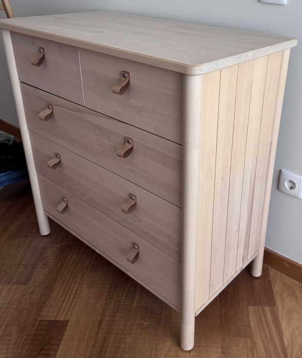 Cómoda c/5 gavetas, 90x90 cm e 2 Mesas de cabeceira, 48x38 cm