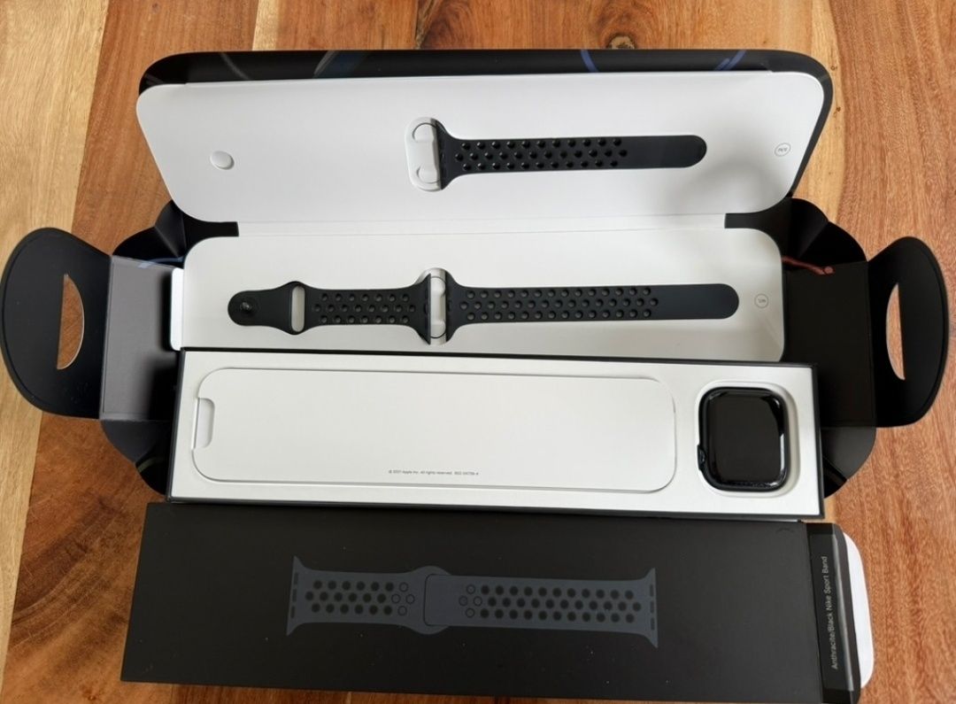 Apple Watch 7 Black - Nike edition (чоловічий)