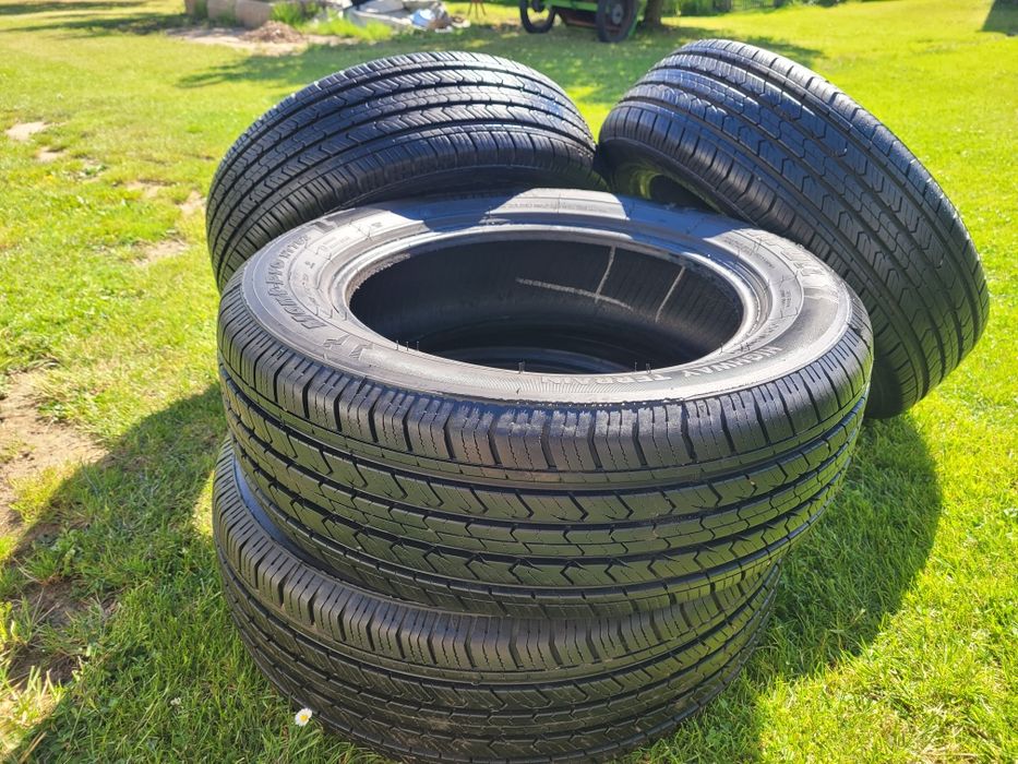 Opony Letnie 225/60/ R17 Stan bardzo dobry