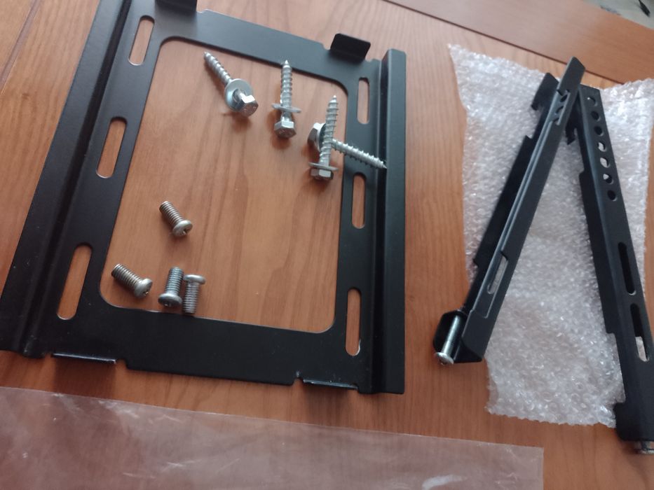 Крепление (Кронштейн) для телевизора на стену. Надёжный, тяжёленький.