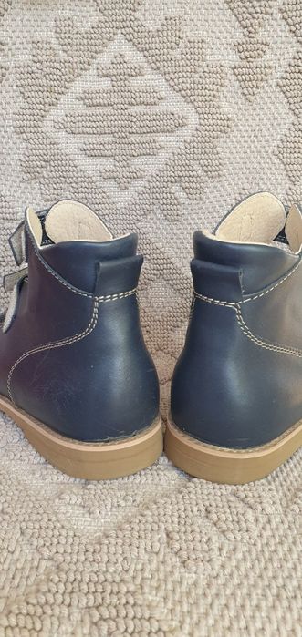 Buty korygujące wady postawy..koślawość kolan etc Bajbut