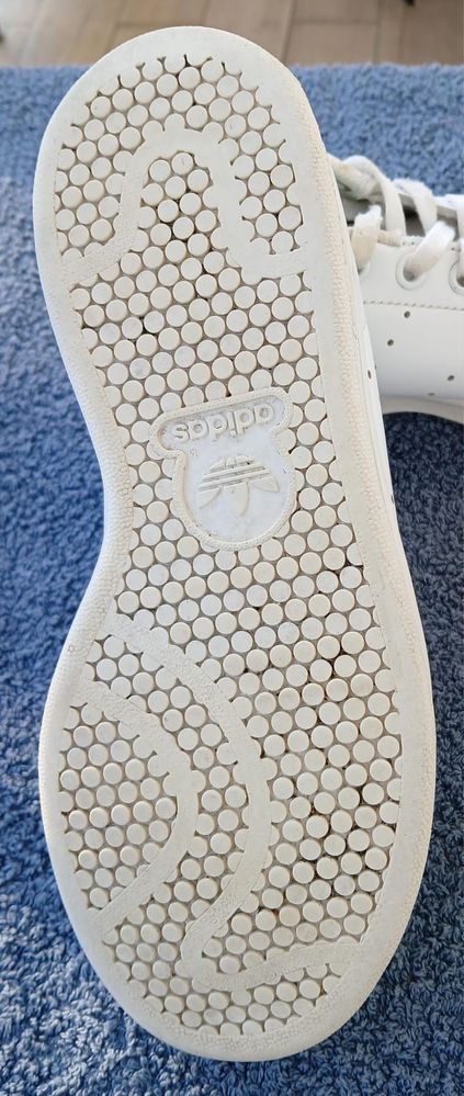 Białe sneakersy Adidas Stan Smith