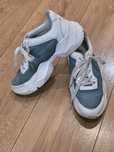 Adidasy ze skury naturalnej