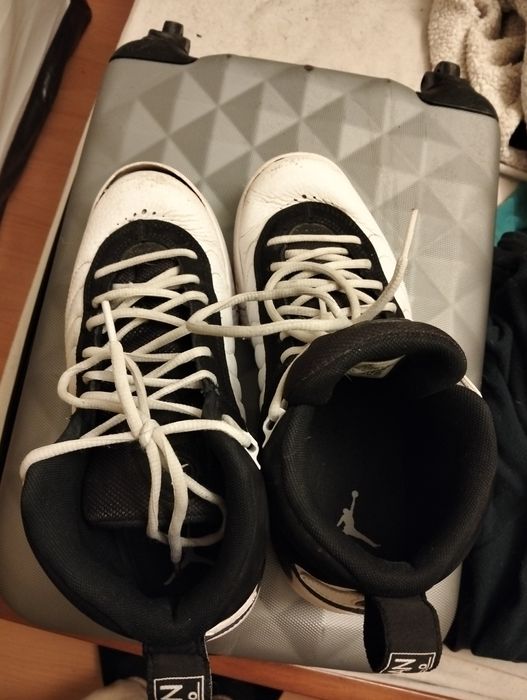 Air Jordan 11 Legend black
