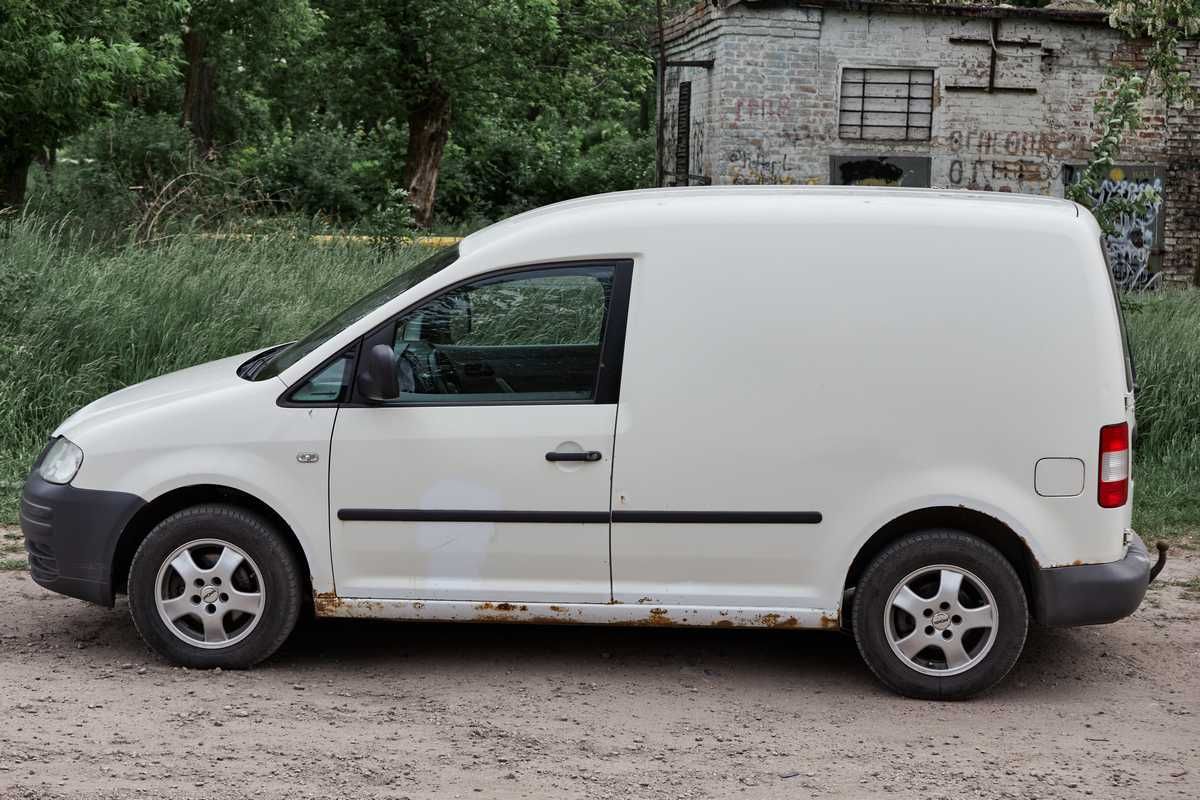 VW Caddy 2006 вантажний з сидіннями