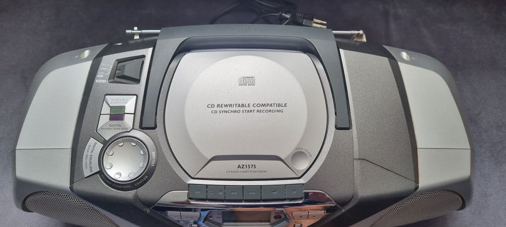 Radiomagnetofon radio kaseta cd  Philips  az1575