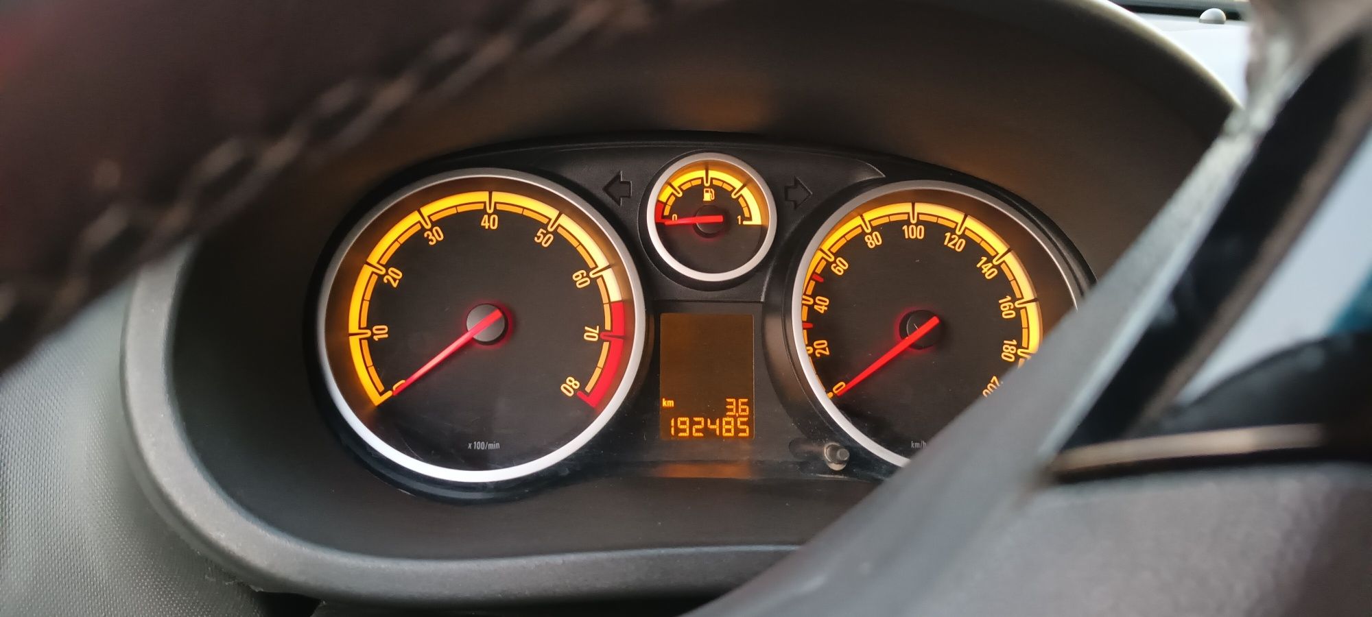 Sprzedam Opel Corsa d 1.2 2010 benzyna