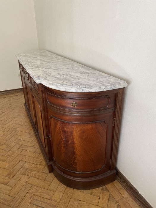 Móvel antigo (raiz de nogueira) com pedra de Marmore