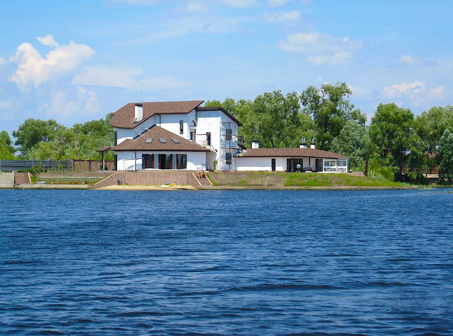 Продаж гарної ділянки на березі р.Дніпро, Київ, Осокорки, Вишенки