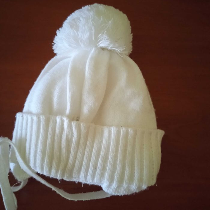 Шапка дитяча, біла, зимова