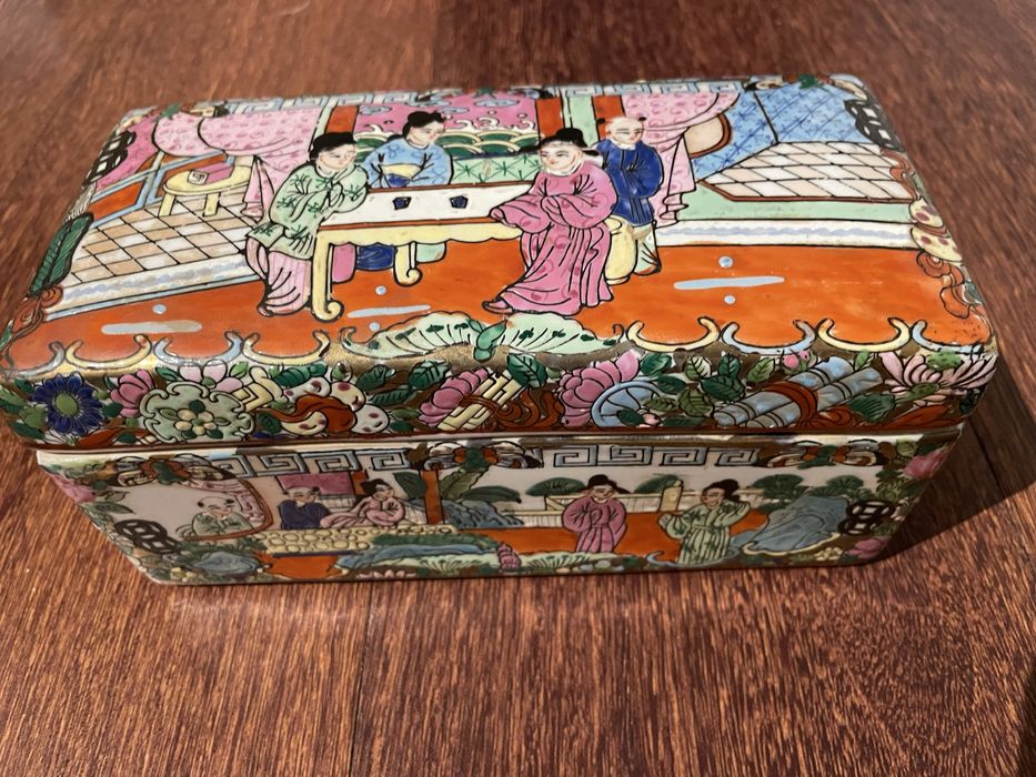 Caixa antiga chinesa