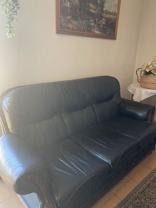 Conjunto sofás em pele