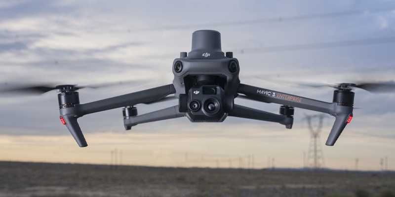 Квадрокоптеров DJI Mavic 3 
Thermal (Universal Edition)