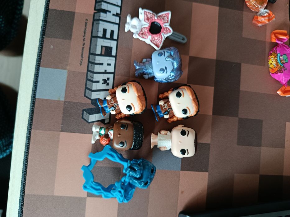 Funko pops Kinder Joy Stranger Things