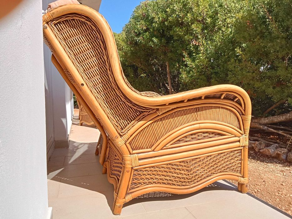 Ratan Moveis furniture set with cushions