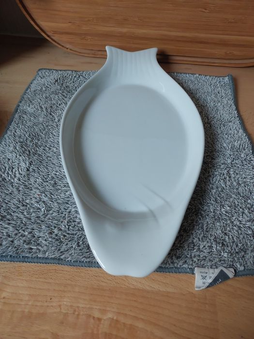 Półmisek w kształcie ryby biały porcelit