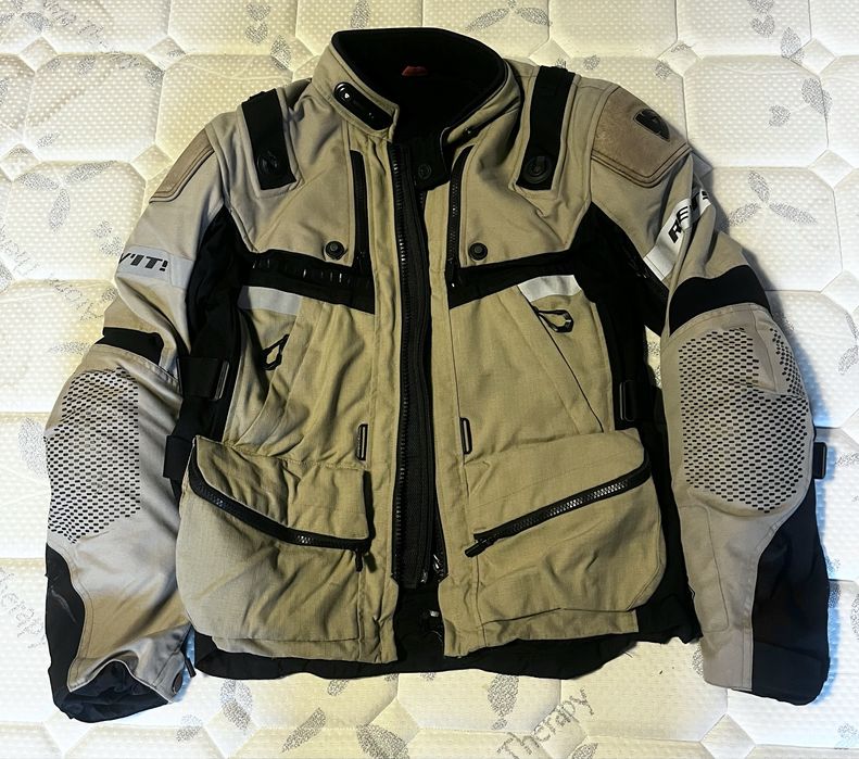 Revit Defender 3 GTX Rozm M Sand-Black