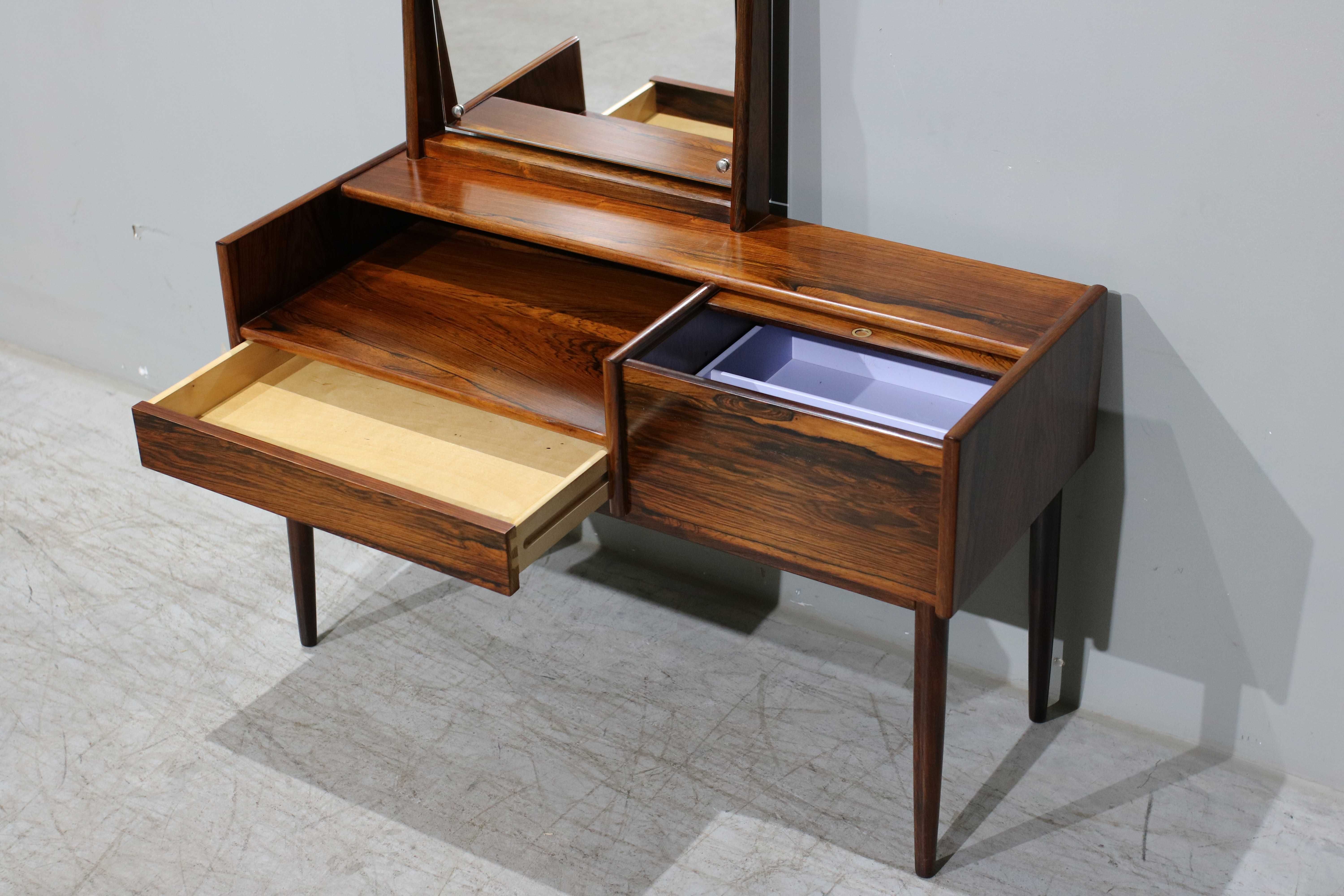 Toucador Dinamarquês em pau santo | Mid- Century Modern