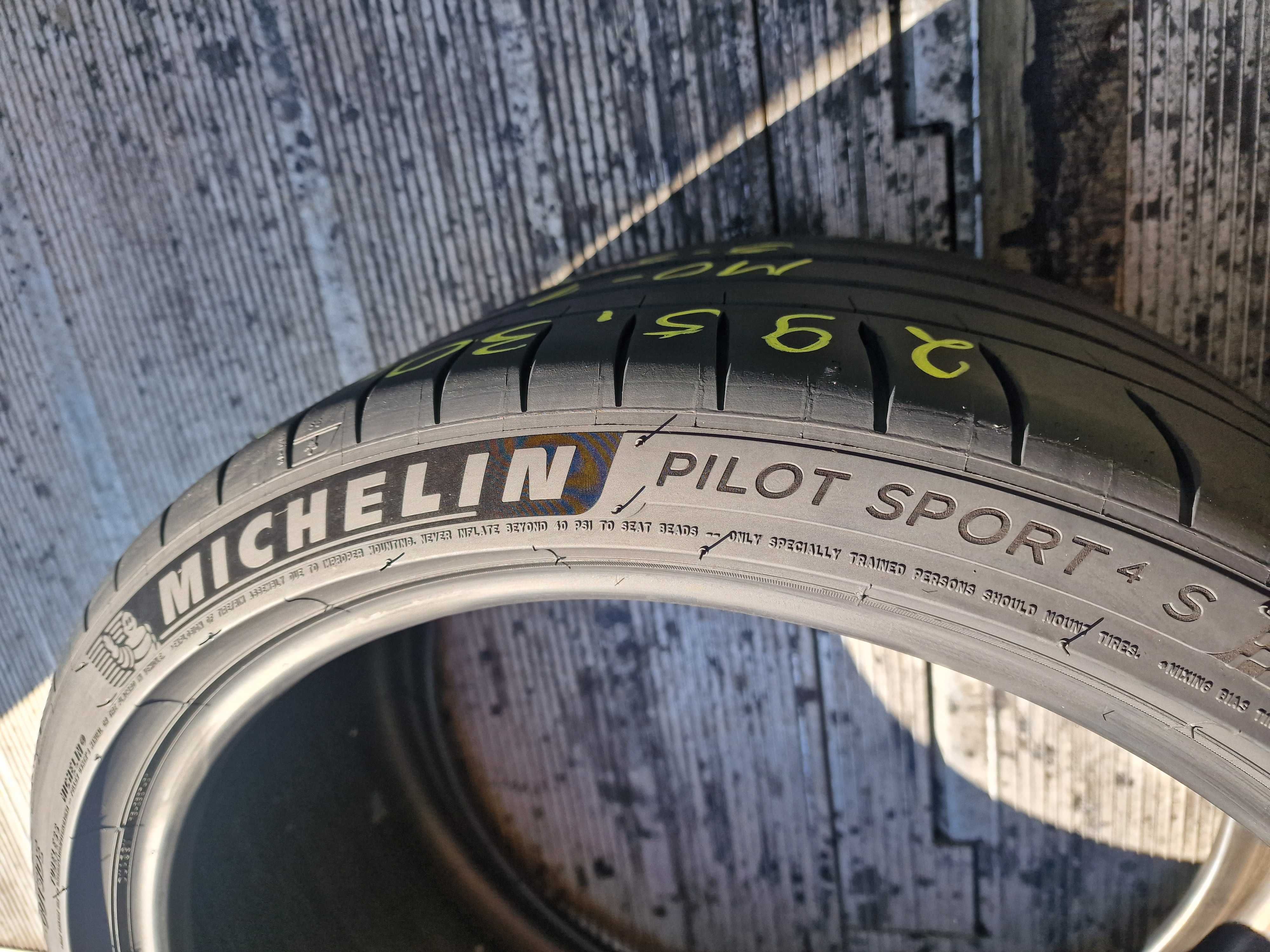 295/30/20 Michelin4S pilot sport MO-1 , 6,5mm Z 22r.