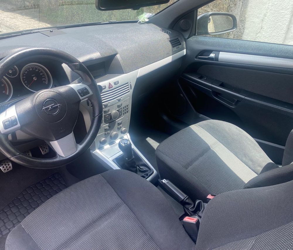 Opel Astra GTC 1.9 150 5LUG 1Dono 250milKM