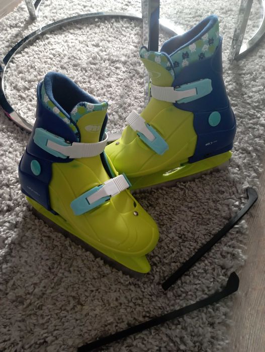 Nowe łyżwy regulowane r. 33-36