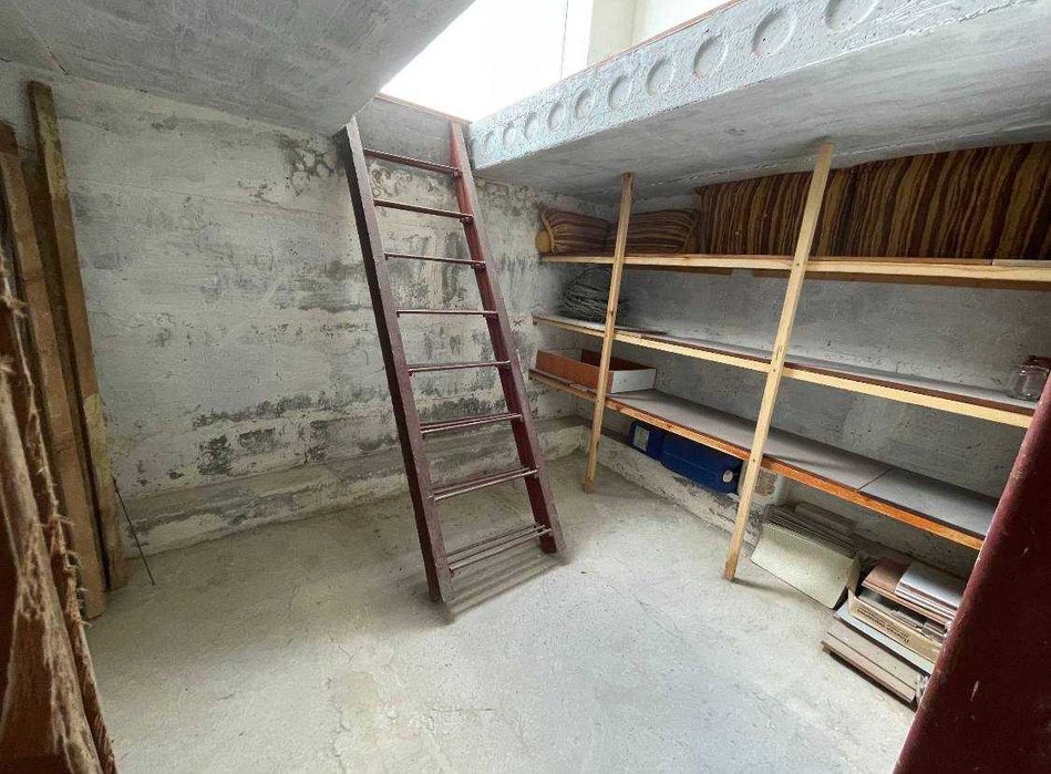 Гараж в ГК Перемога, ул. Полярная 10В. 40 м2